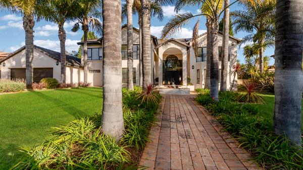 5 Bedroom House