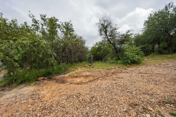 2 469 m² Land