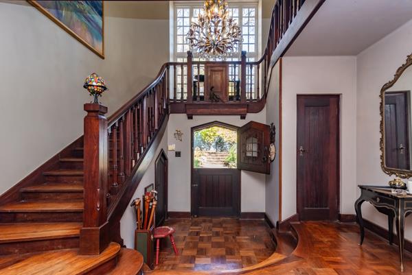 5 Bedroom House