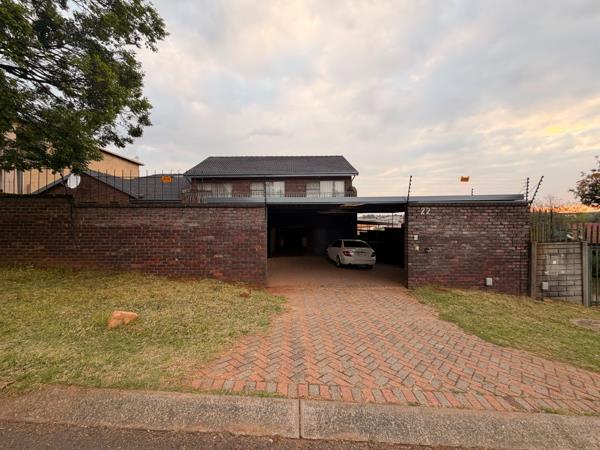 6 Bedroom House