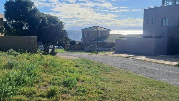 805 m² Land