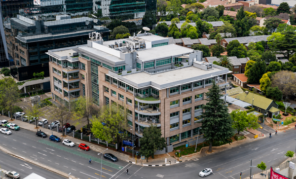 968 m² Commercial space
