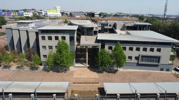 136 m² Commercial space
