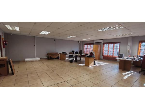 160 m² Office Space