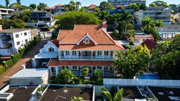 6 Bedroom House