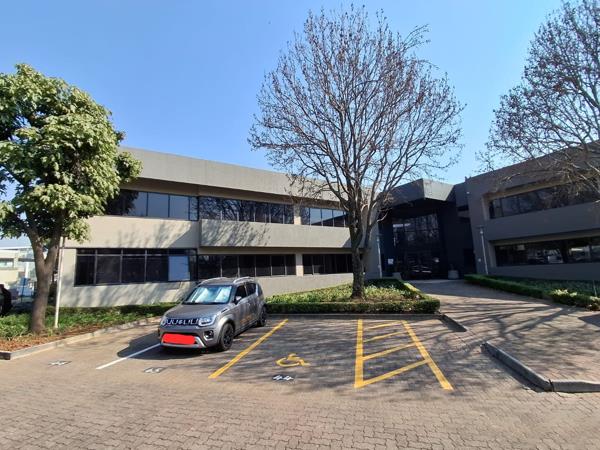 2 081 m² Commercial space