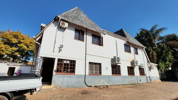 920 m² Office Space