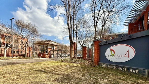 131.9 m² Commercial space