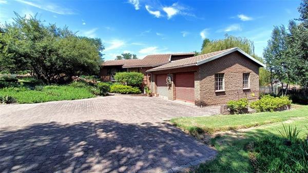 7 Bedroom House