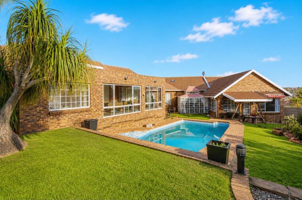6 Bedroom House