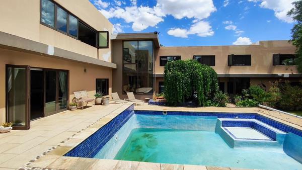 5 Bedroom House