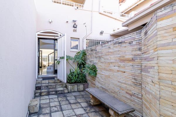 4 Bedroom Townhouse