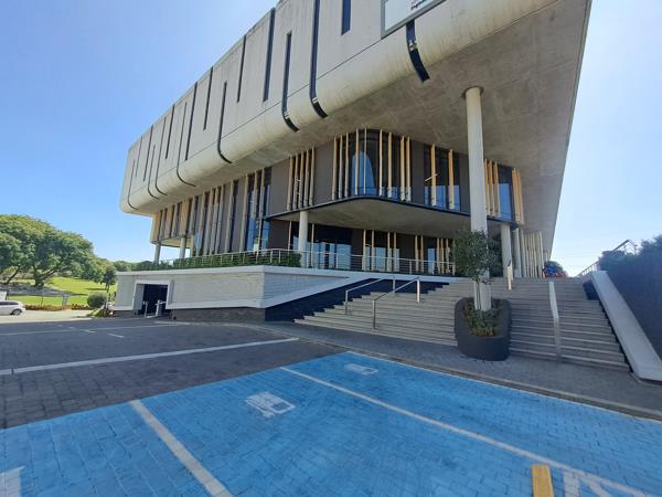 1 300 m² Commercial space