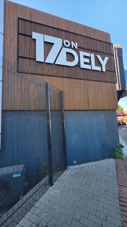 160 m² Commercial space