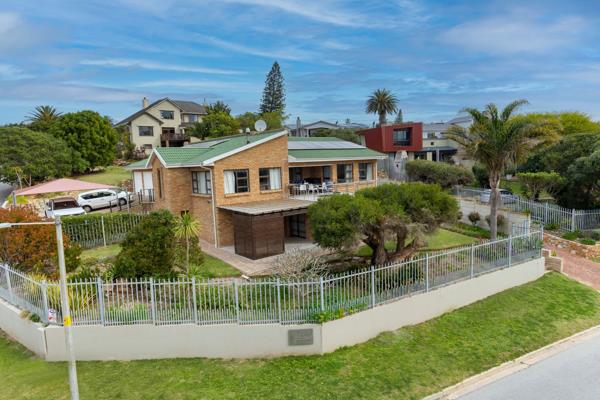 8 Bedroom House