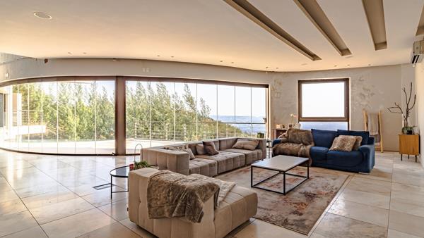 8 Bedroom House