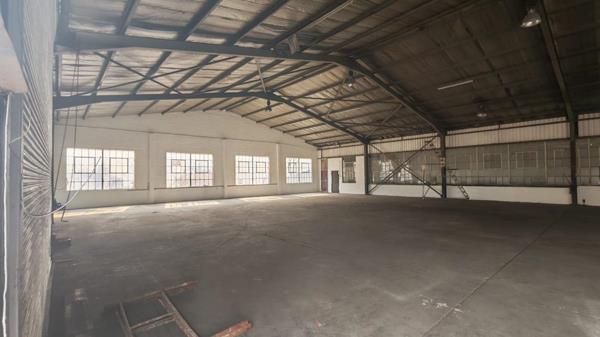 1 025 m² Industrial space