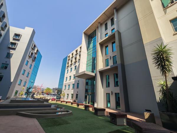 594 m² Commercial space