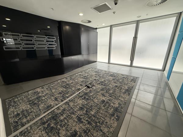 6 729 m² Commercial space