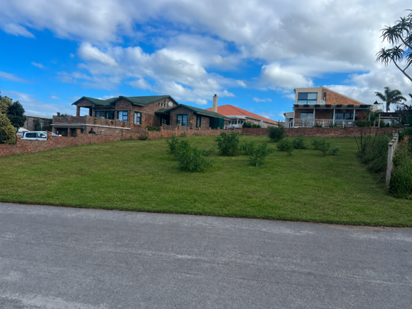 658 m² Land