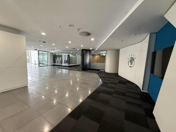 6 729 m² Commercial space