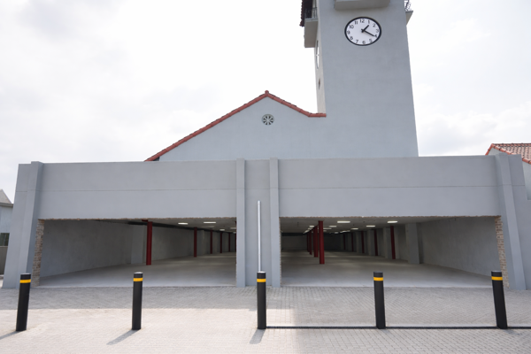 915 m² Retail Space