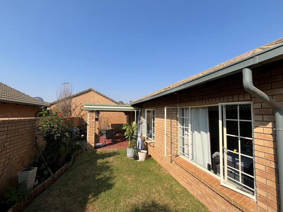 2 Bedroom Simplex