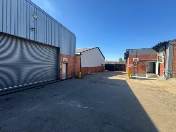 1 057 m² Industrial space