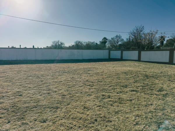 521 m² Land