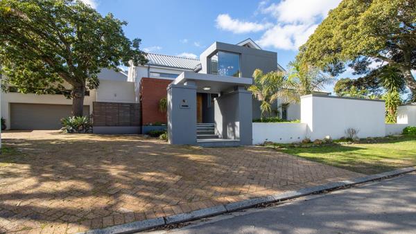6 Bedroom House
