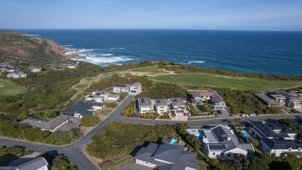 1 000 m² Land