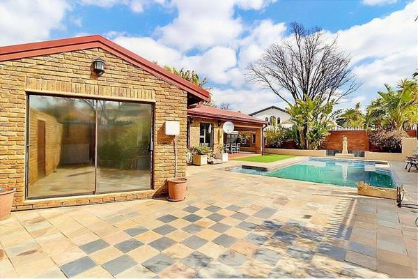 6 Bedroom House