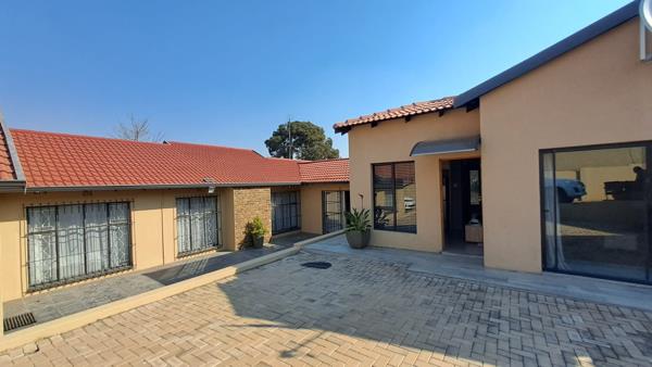 8 Bedroom House