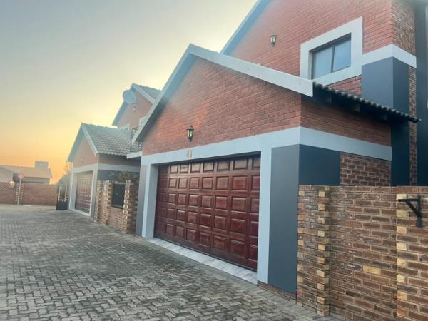 4 Bedroom Townhouse