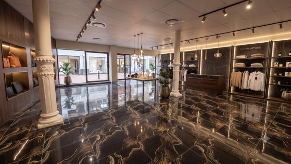 303 m² Commercial space
