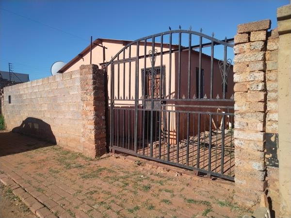 2 Bedroom House