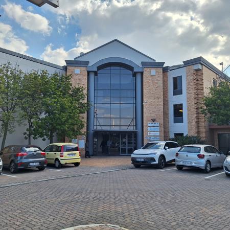 200 m² Commercial space
