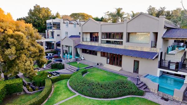 9 Bedroom House