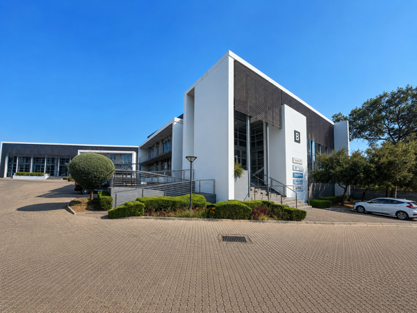 183 m² Commercial space