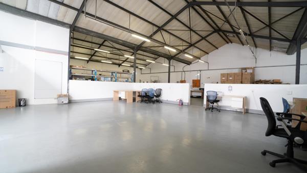 807 m² Industrial space