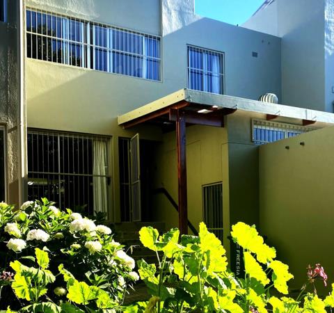 4 Bedroom Townhouse