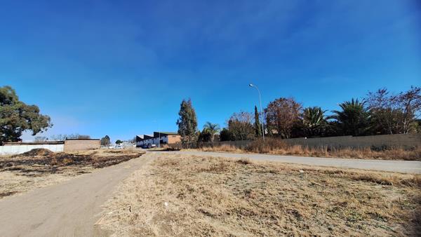 6 600 m² Land