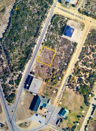 555 m² Land