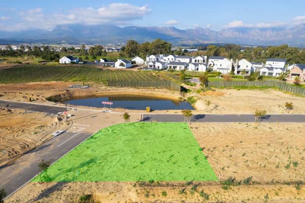 251 m² Land