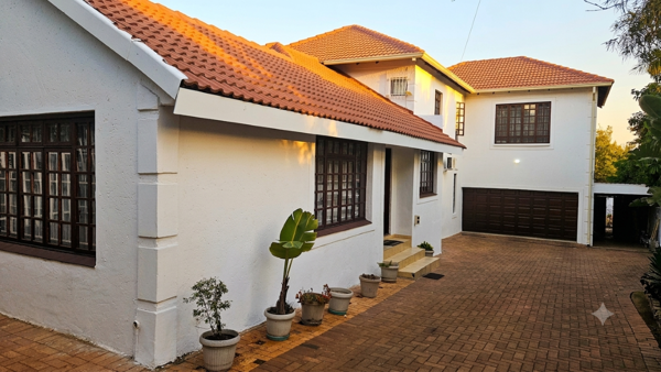 8 Bedroom House