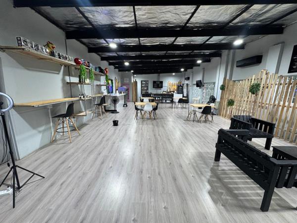 114 m² Commercial space