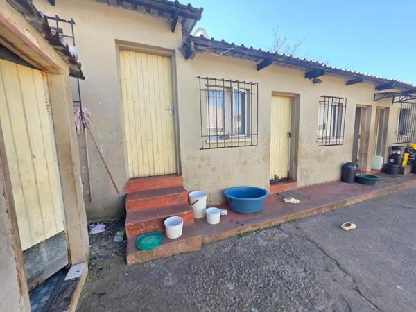 10 Bedroom House