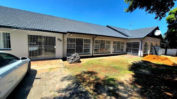 6 Bedroom House