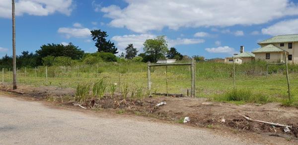 757 m² Land