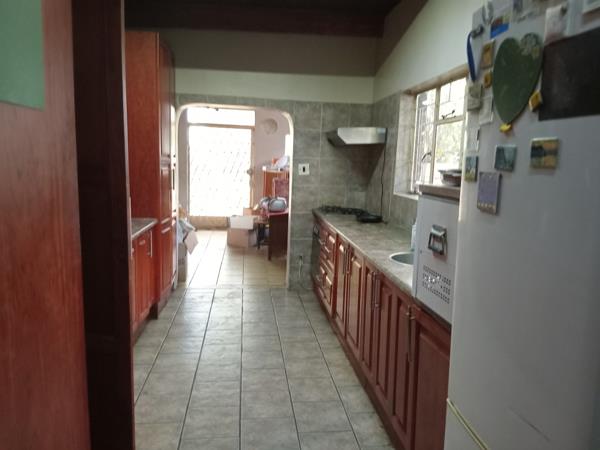 6 Bedroom House